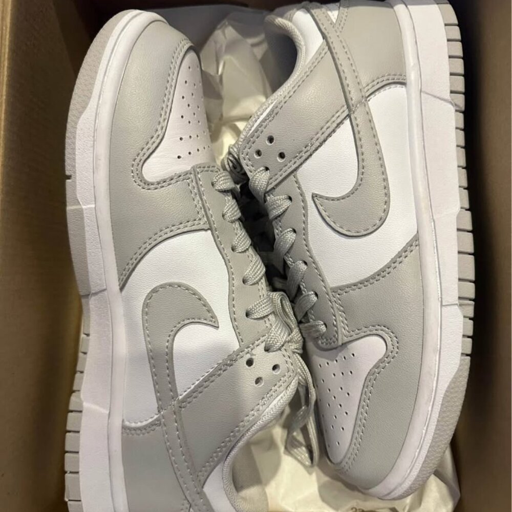 Size 7W Grey Nike Dunks Low